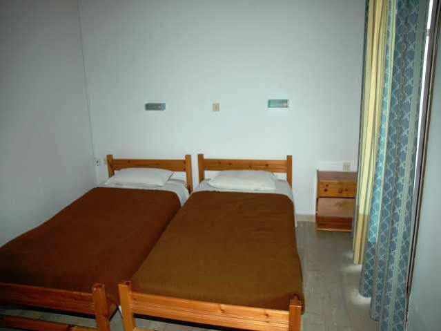 Lefkimi Hotel 2*